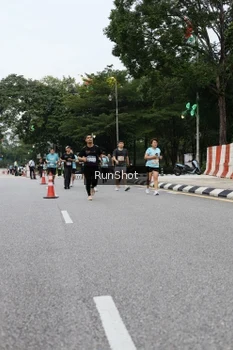 Runner Photo 4300149