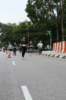 Runner Photo 4300151