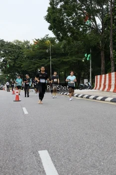 Runner Photo 4300154