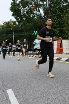 Runner Photo 4300157