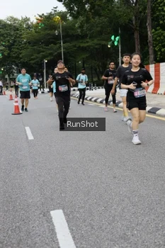 Runner Photo 4300170
