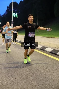 Runner Photo 4300171