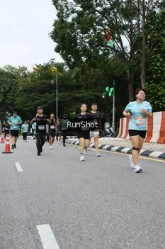 Runner Photo 4300173