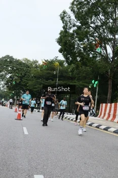 Runner Photo 4300174