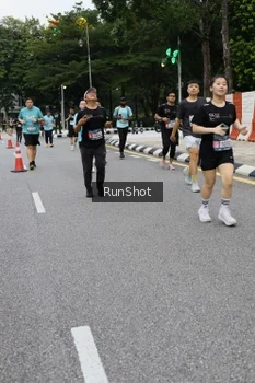 Runner Photo 4300177