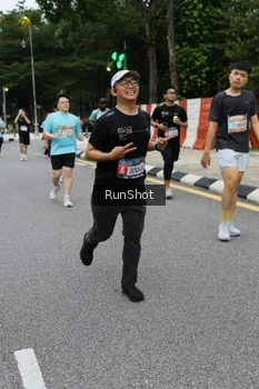 Runner Photo 4300182