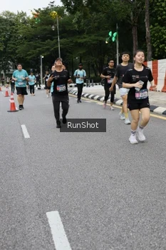 Runner Photo 4300183