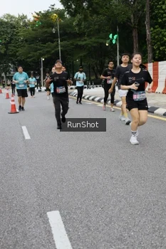 Runner Photo 4300185