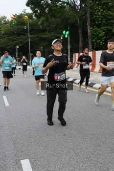 Runner Photo 4300189