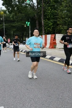 Runner Photo 4300190