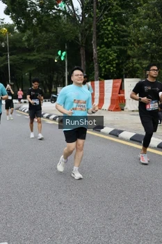 Runner Photo 4300191