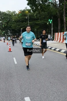 Runner Photo 4300199
