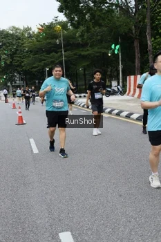Runner Photo 4300204