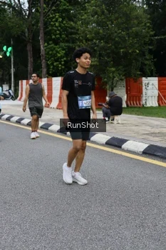 Runner Photo 4300221