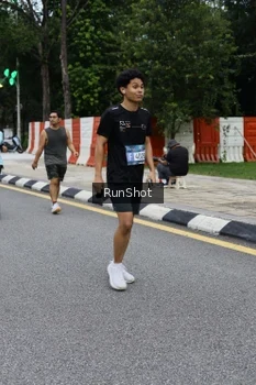 Runner Photo 4300227
