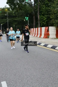 Runner Photo 4300236
