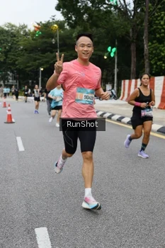 Runner Photo 4300238