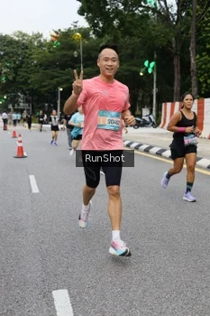 Runner Photo 4300240