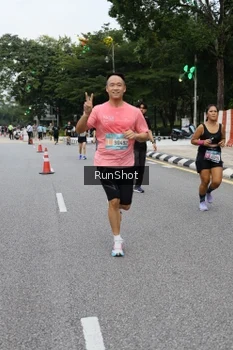 Runner Photo 4300242