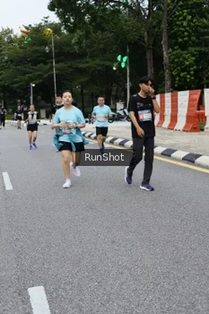 Runner Photo 4300250