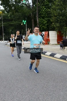 Runner Photo 4300260