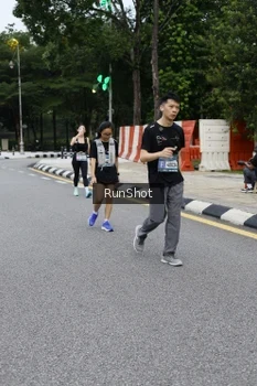 Runner Photo 4300265