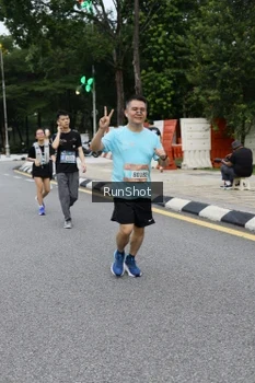 Runner Photo 4300266