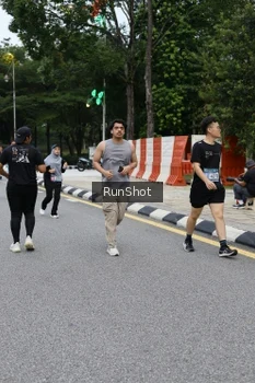 Runner Photo 4300269