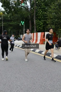 Runner Photo 4300270