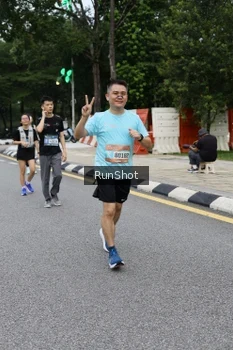 Runner Photo 4300274