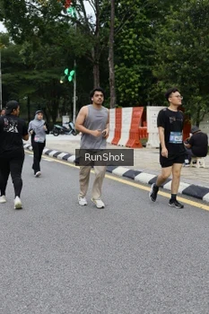 Runner Photo 4300278