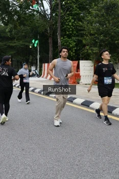 Runner Photo 4300285