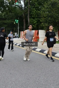 Runner Photo 4300289