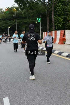 Runner Photo 4300290