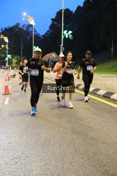 Runner Photo 4300296