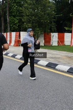 Runner Photo 4300299