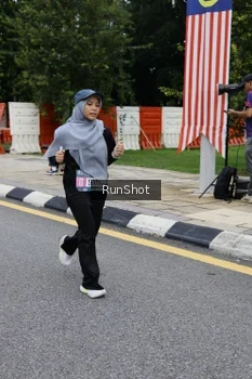 Runner Photo 4300300