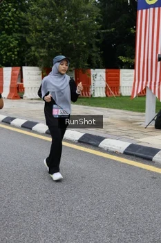 Runner Photo 4300305