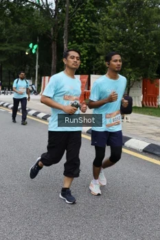 Runner Photo 4300306