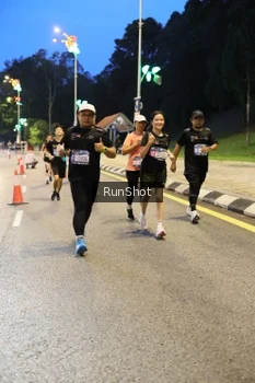 Runner Photo 4300309