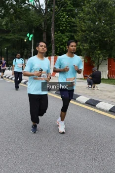 Runner Photo 4300310
