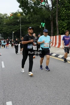 Runner Photo 4300321
