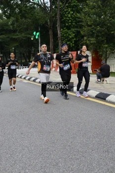 Runner Photo 4300325