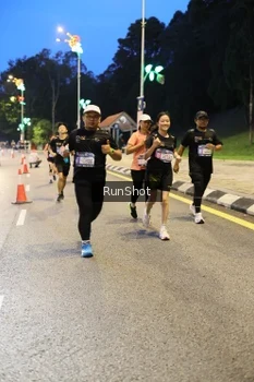 Runner Photo 4300327
