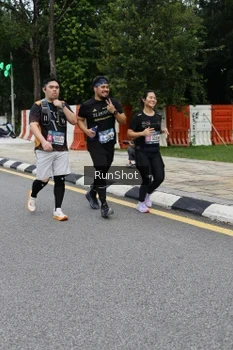 Runner Photo 4300335