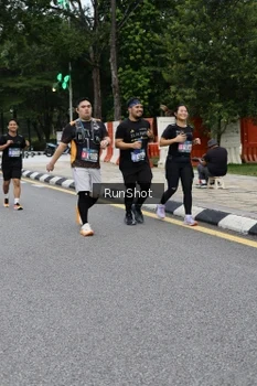 Runner Photo 4300338