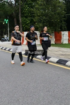 Runner Photo 4300340