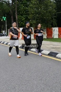 Runner Photo 4300343