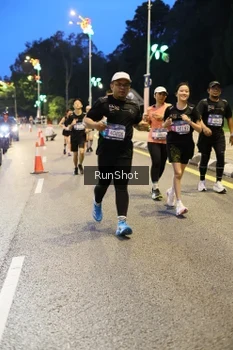 Runner Photo 4300347