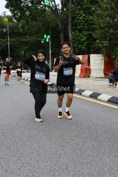 Runner Photo 4300353